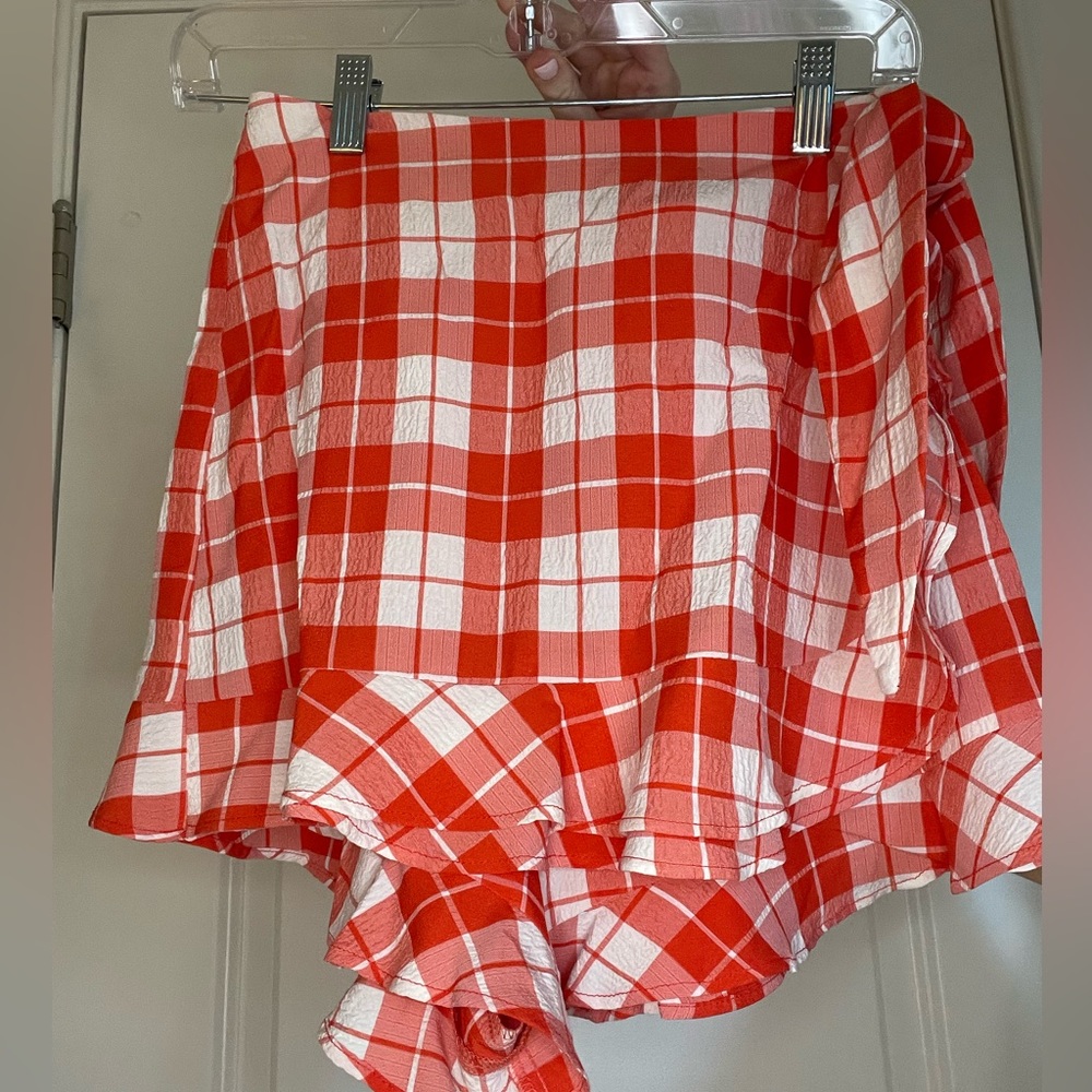 SUPER cute checkered skort